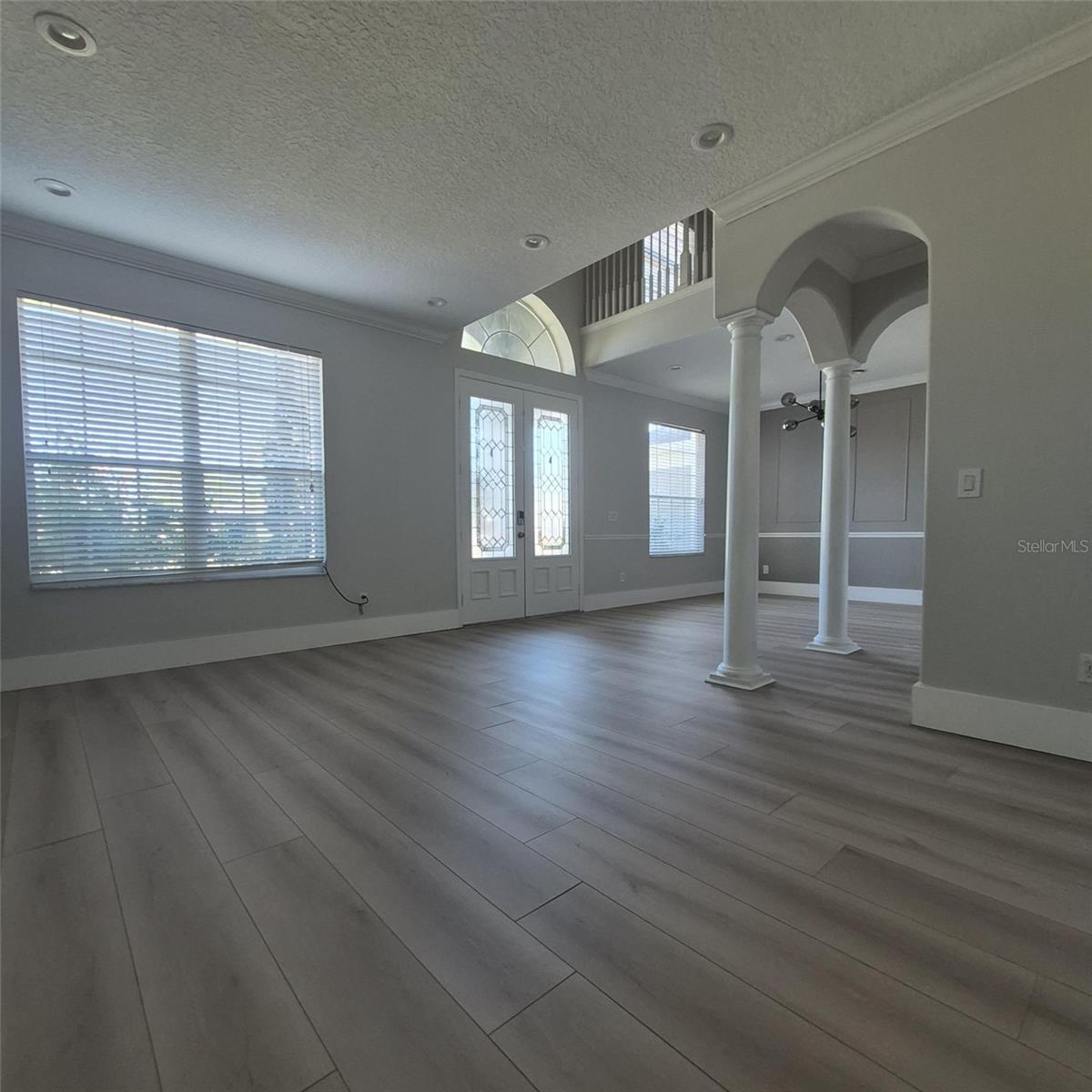 Image 4 of 47 For 16112 Birchwood Way