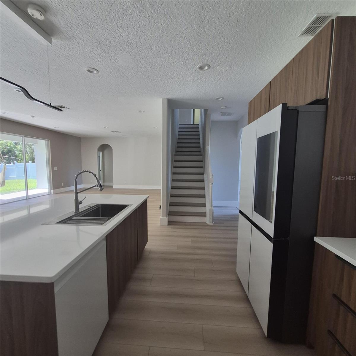 Image 8 of 47 For 16112 Birchwood Way