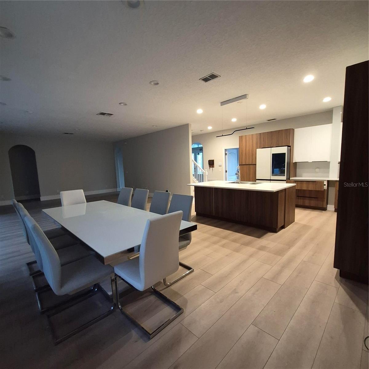 Image 9 of 47 For 16112 Birchwood Way