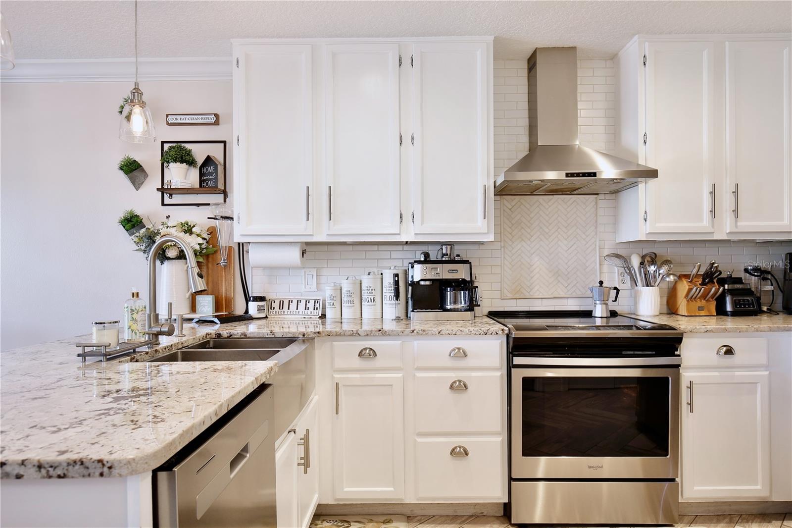 Image 10 of 37 For 2115 Heathwood Circle