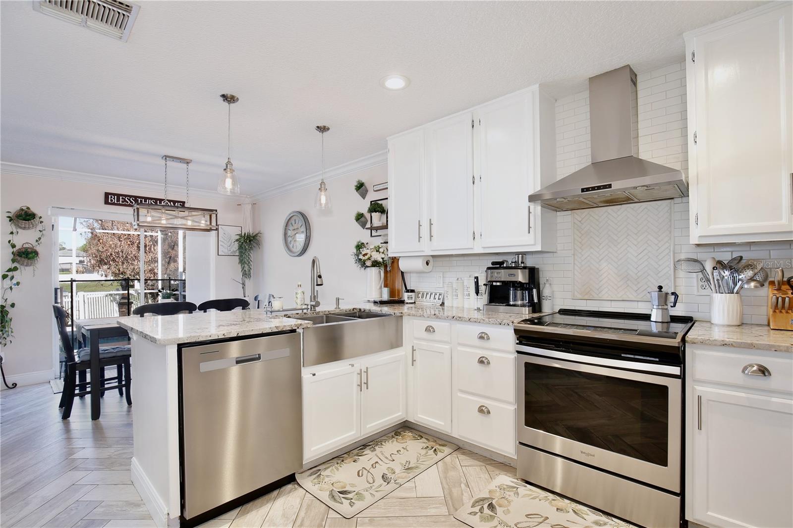 Image 12 of 37 For 2115 Heathwood Circle