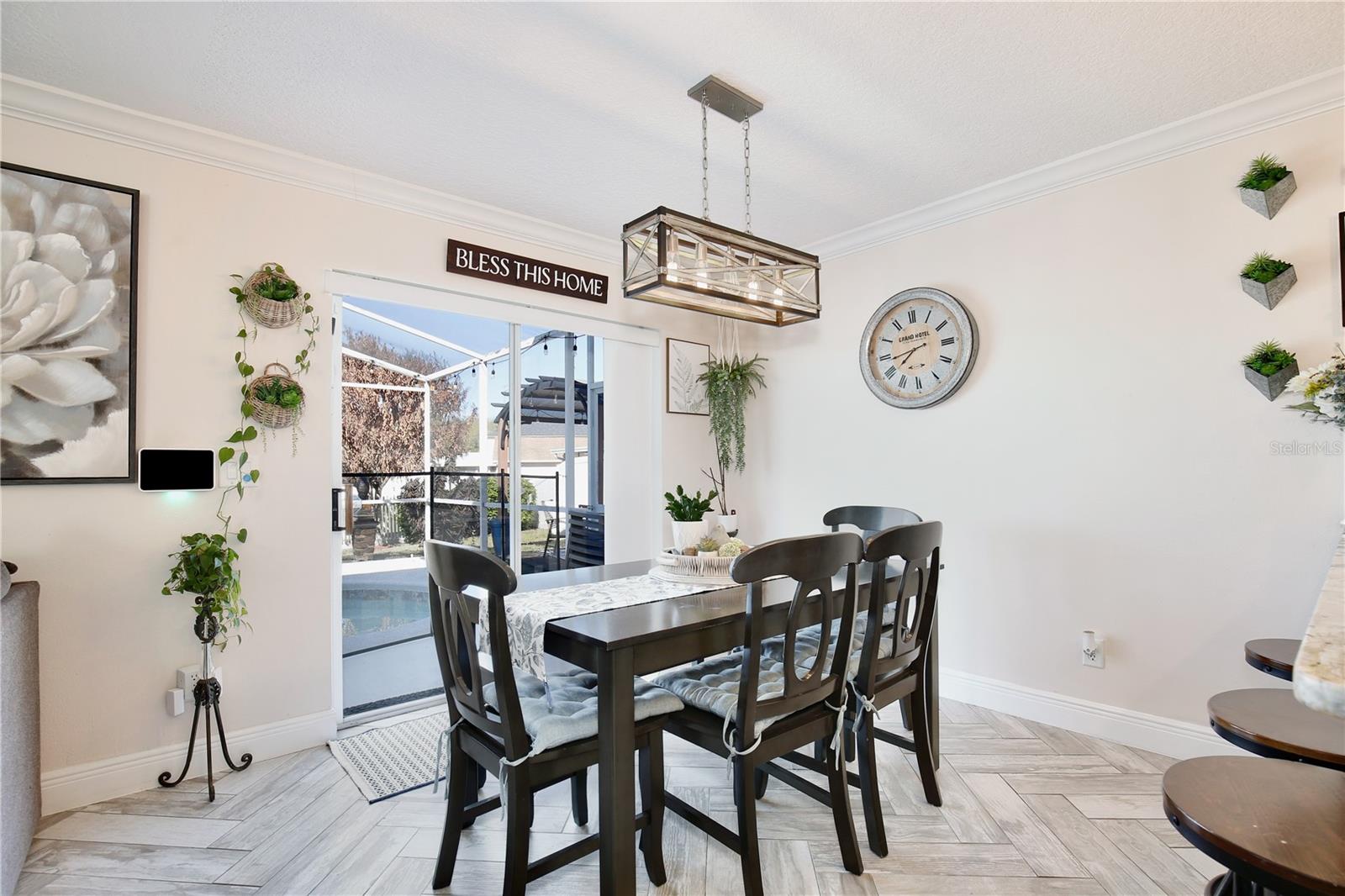 Image 13 of 37 For 2115 Heathwood Circle