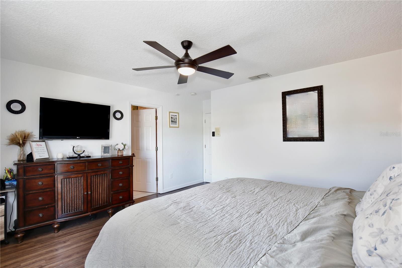 Image 19 of 37 For 2115 Heathwood Circle