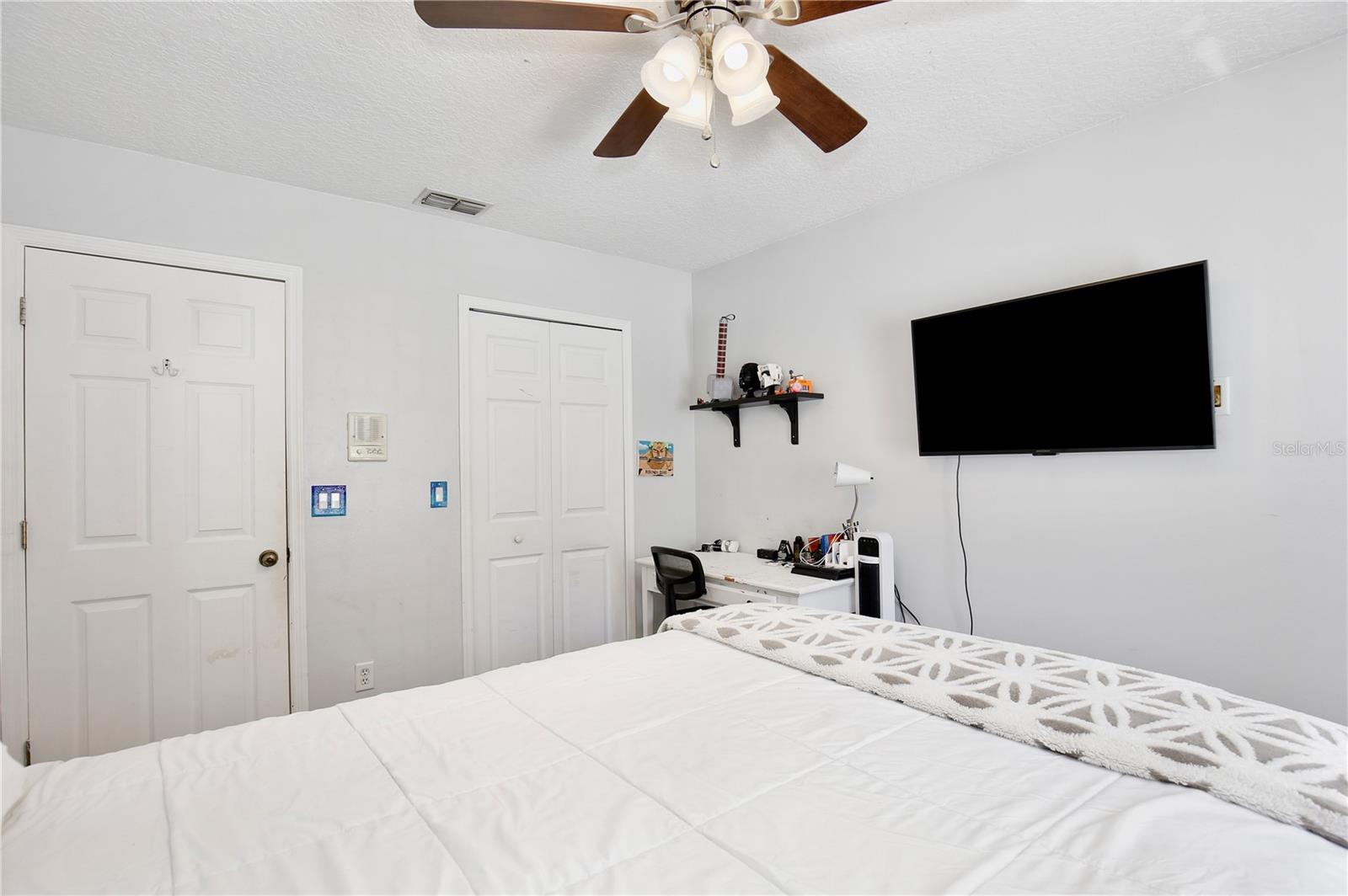 Image 24 of 37 For 2115 Heathwood Circle