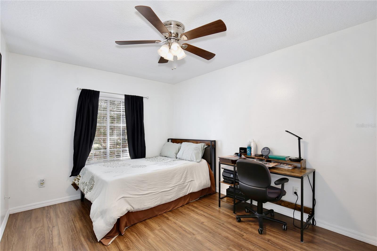 Image 25 of 37 For 2115 Heathwood Circle