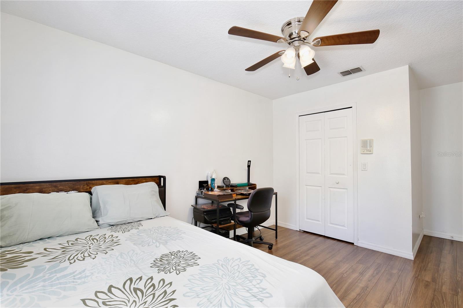 Image 26 of 37 For 2115 Heathwood Circle