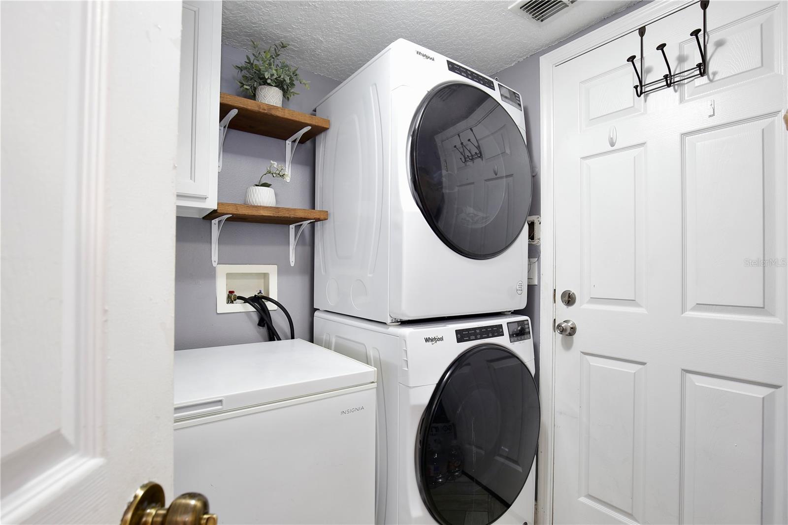 Image 27 of 37 For 2115 Heathwood Circle