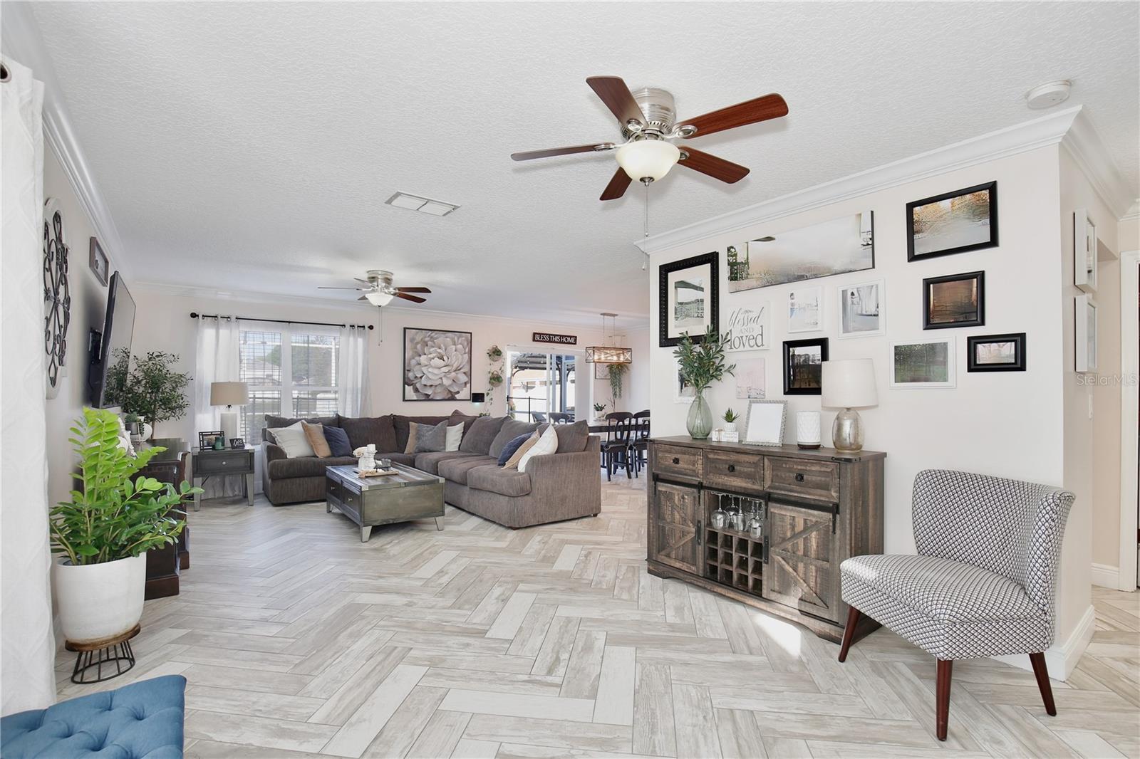 Image 5 of 37 For 2115 Heathwood Circle