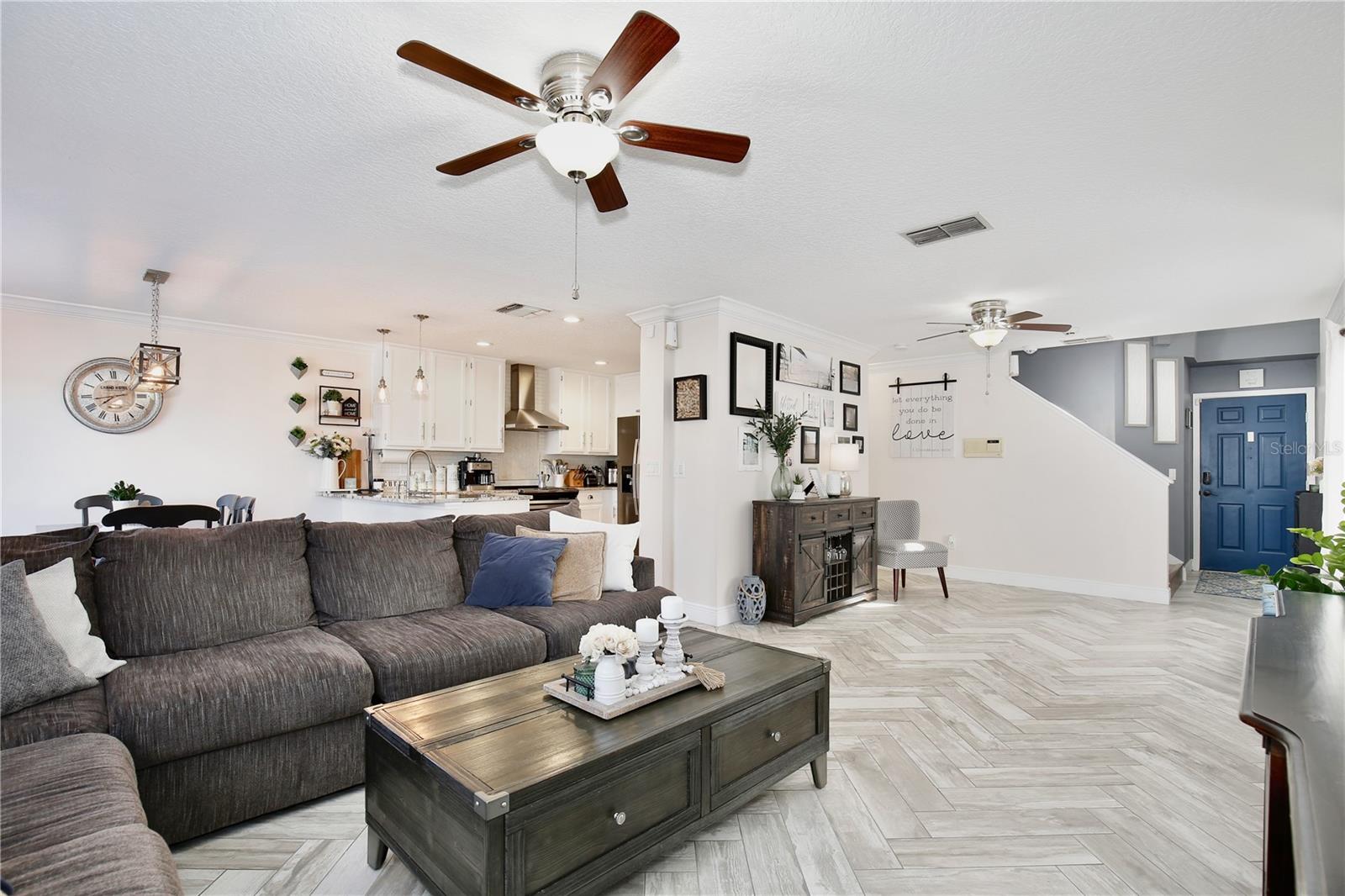 Image 8 of 37 For 2115 Heathwood Circle