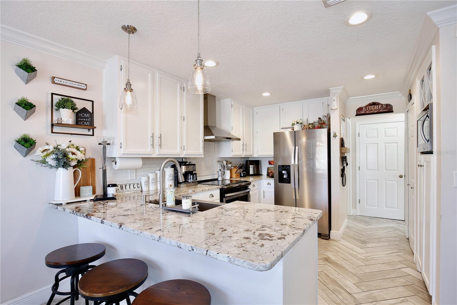 Image 9 of 37 For 2115 Heathwood Circle