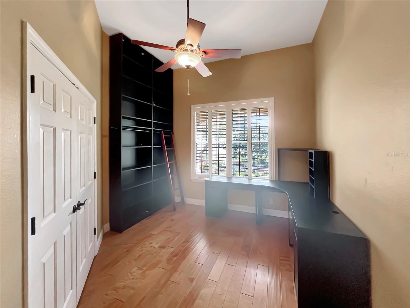 Image 19 of 58 For 8537 Redleaf Lane