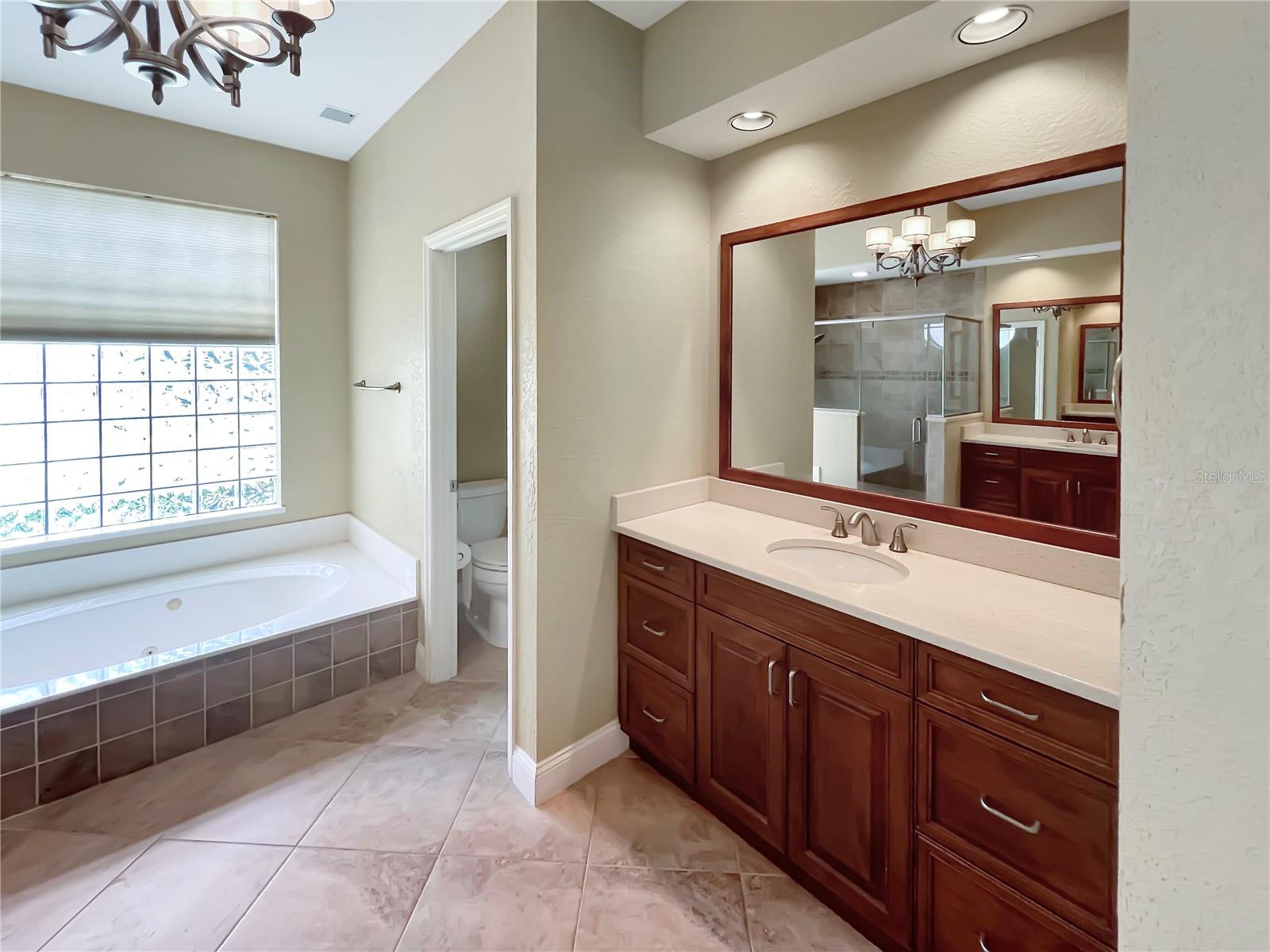 Image 23 of 58 For 8537 Redleaf Lane