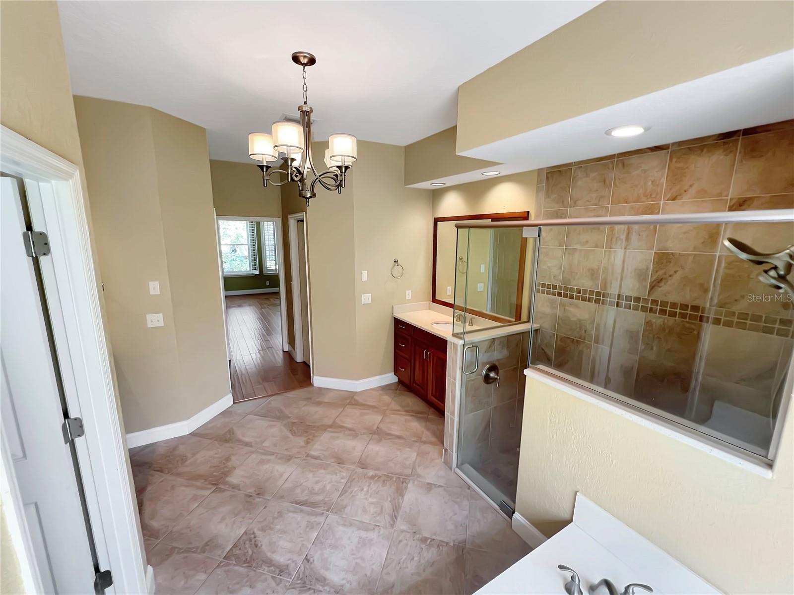 Image 24 of 58 For 8537 Redleaf Lane