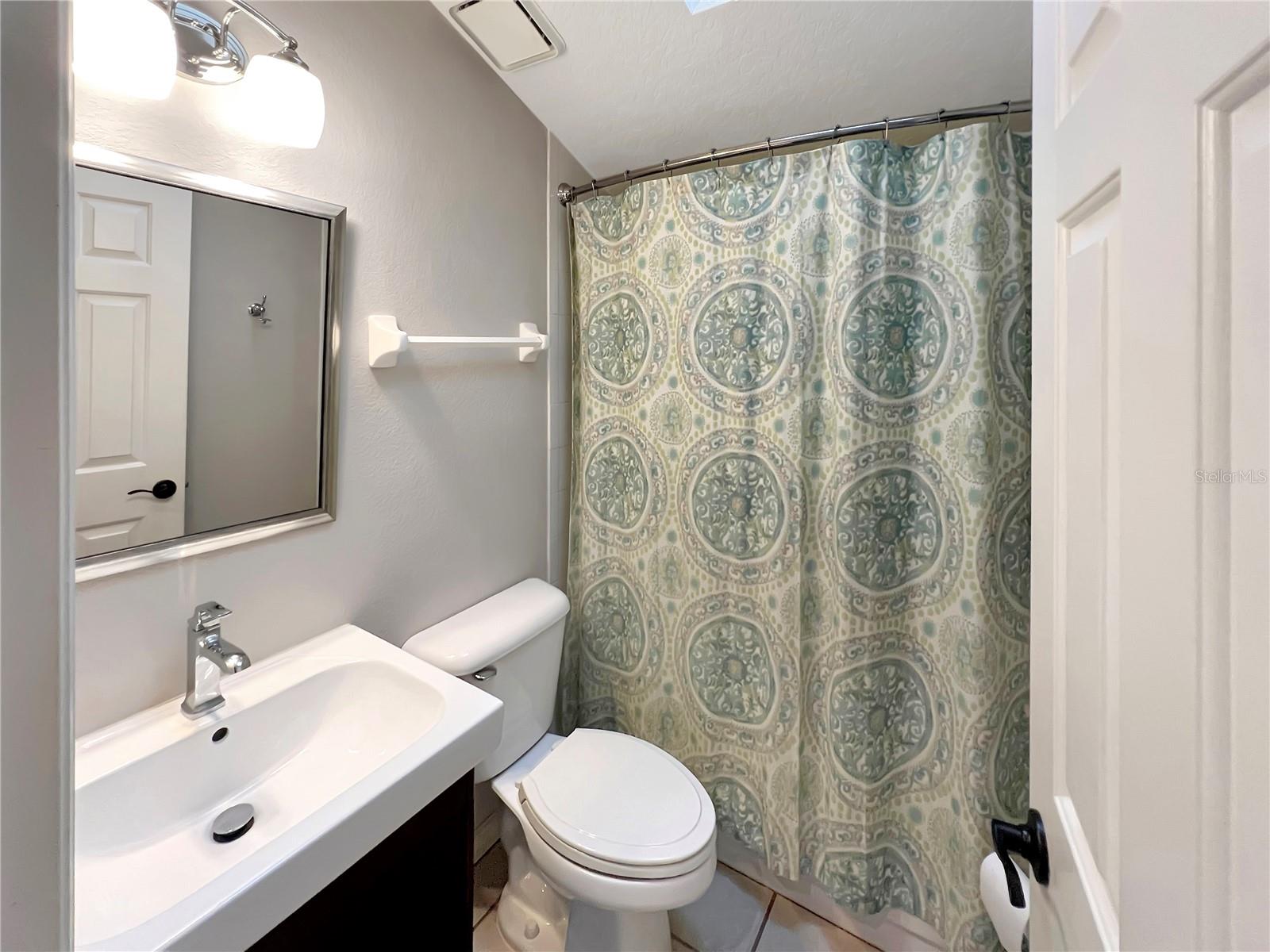 Image 32 of 58 For 8537 Redleaf Lane