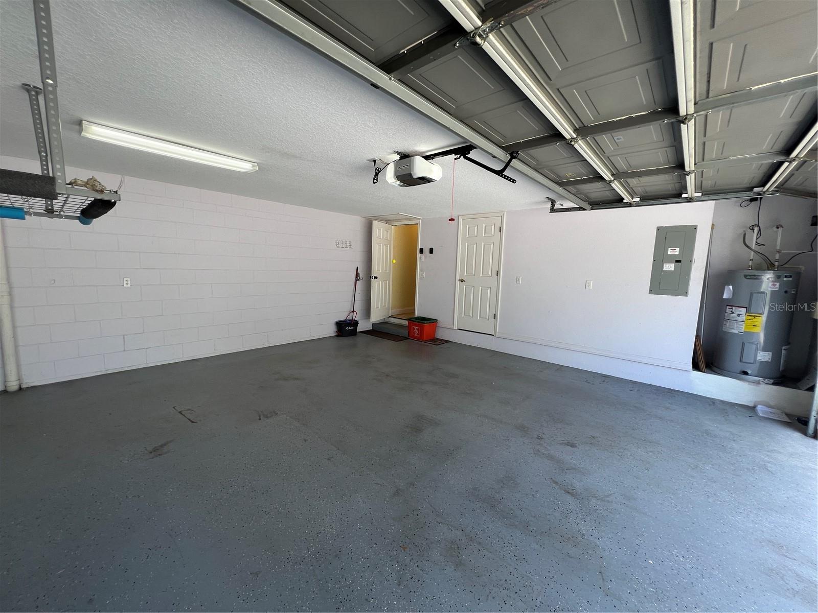 Image 40 of 58 For 8537 Redleaf Lane