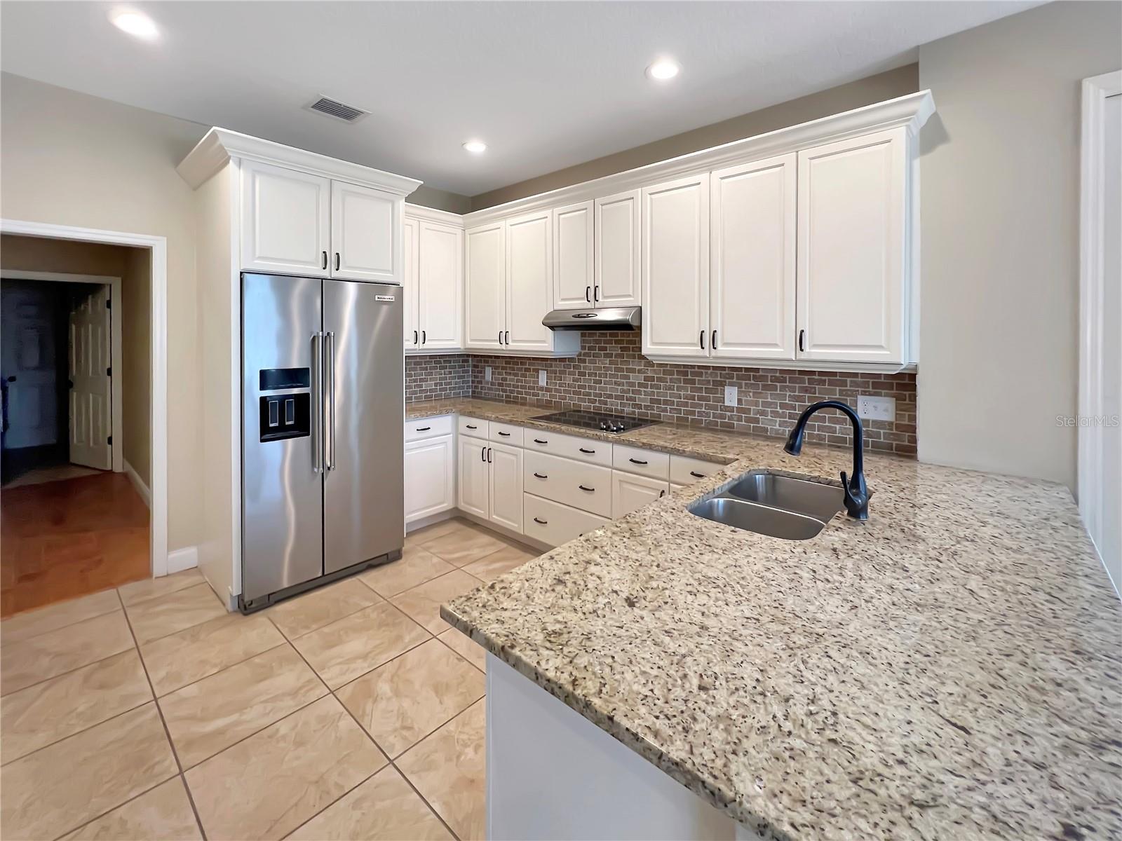 Image 6 of 58 For 8537 Redleaf Lane