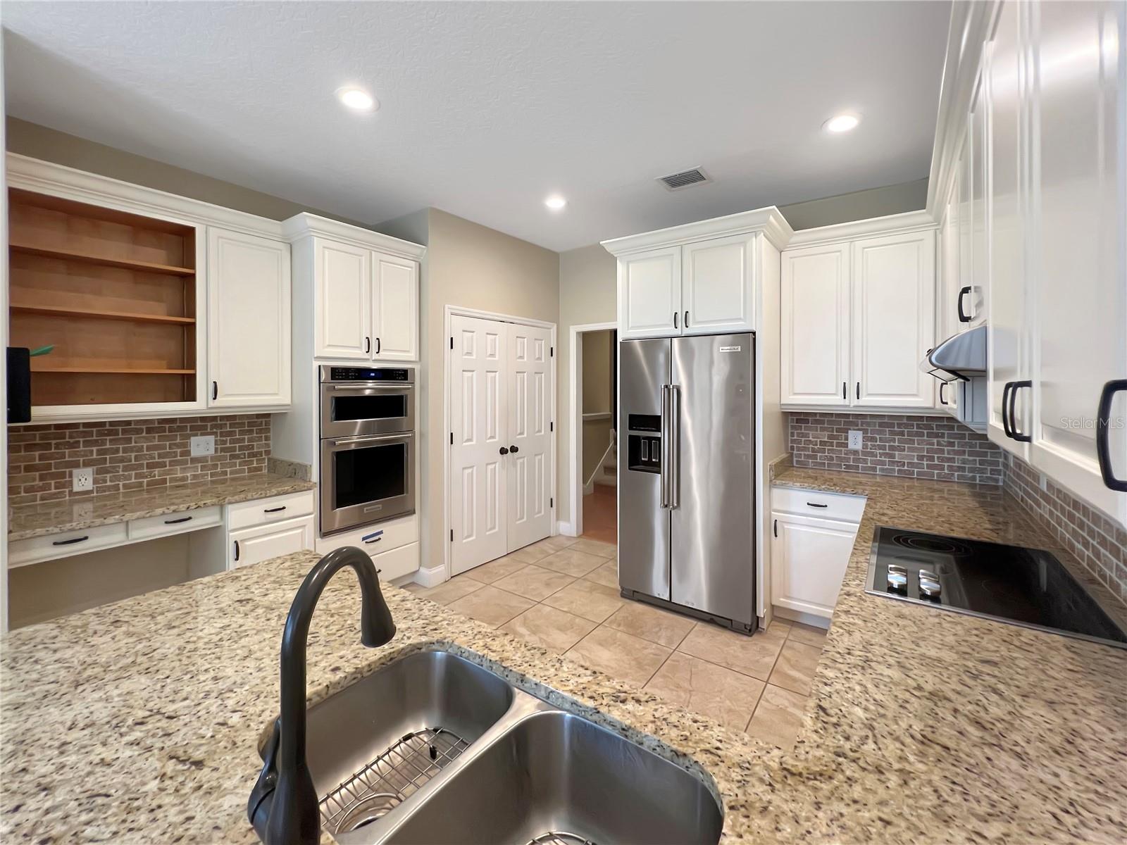 Image 8 of 58 For 8537 Redleaf Lane