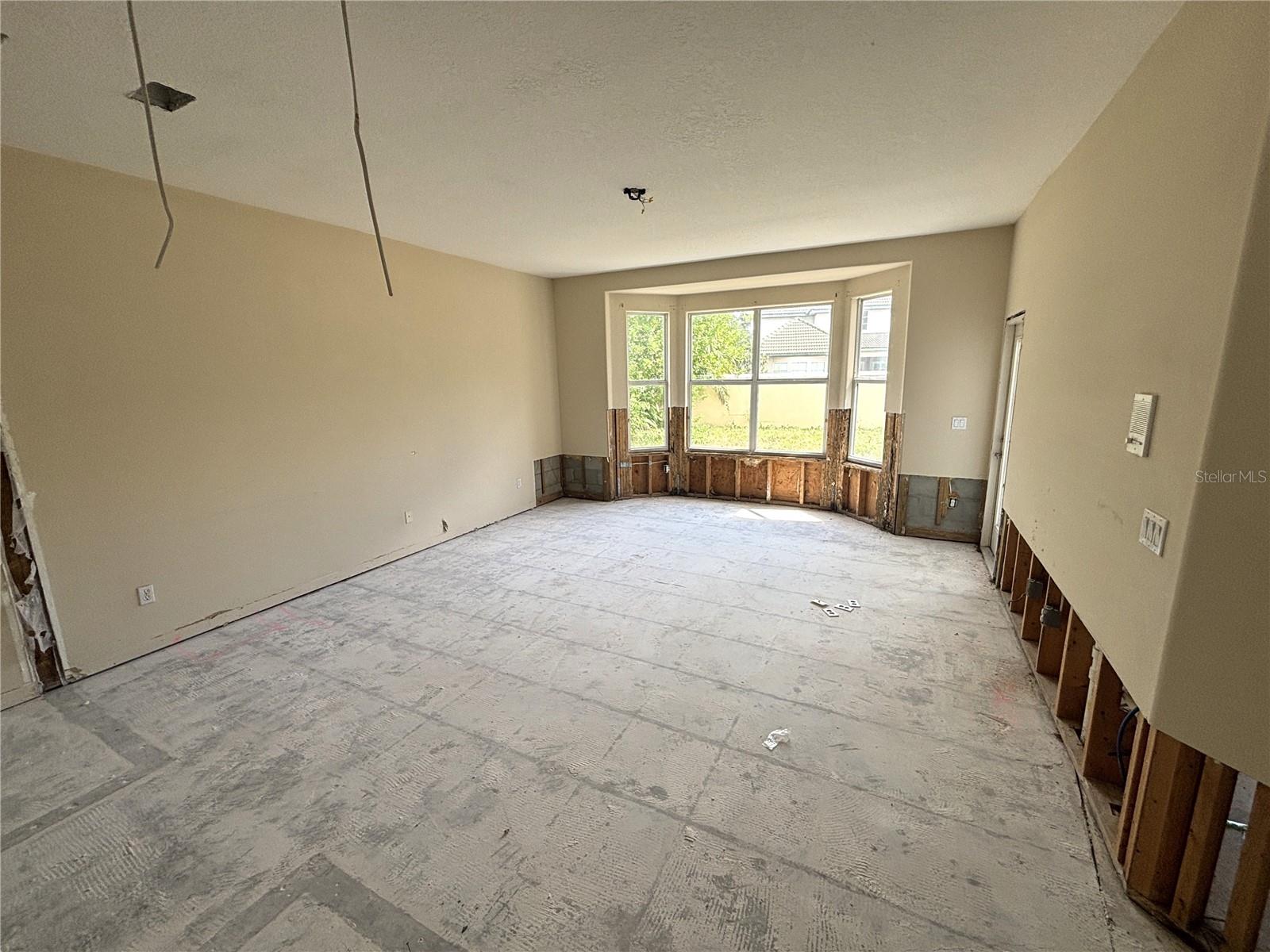 Image 15 of 60 For 2457 Baesel View Drive