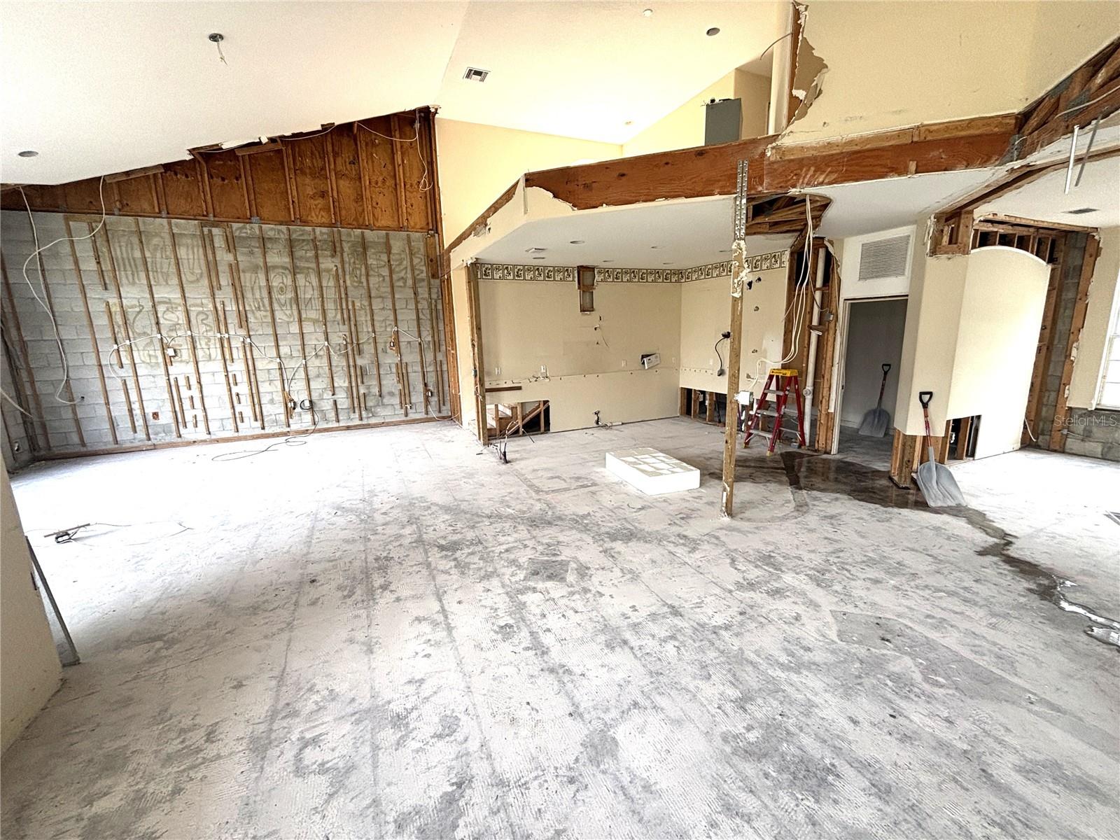 Image 22 of 60 For 2457 Baesel View Drive