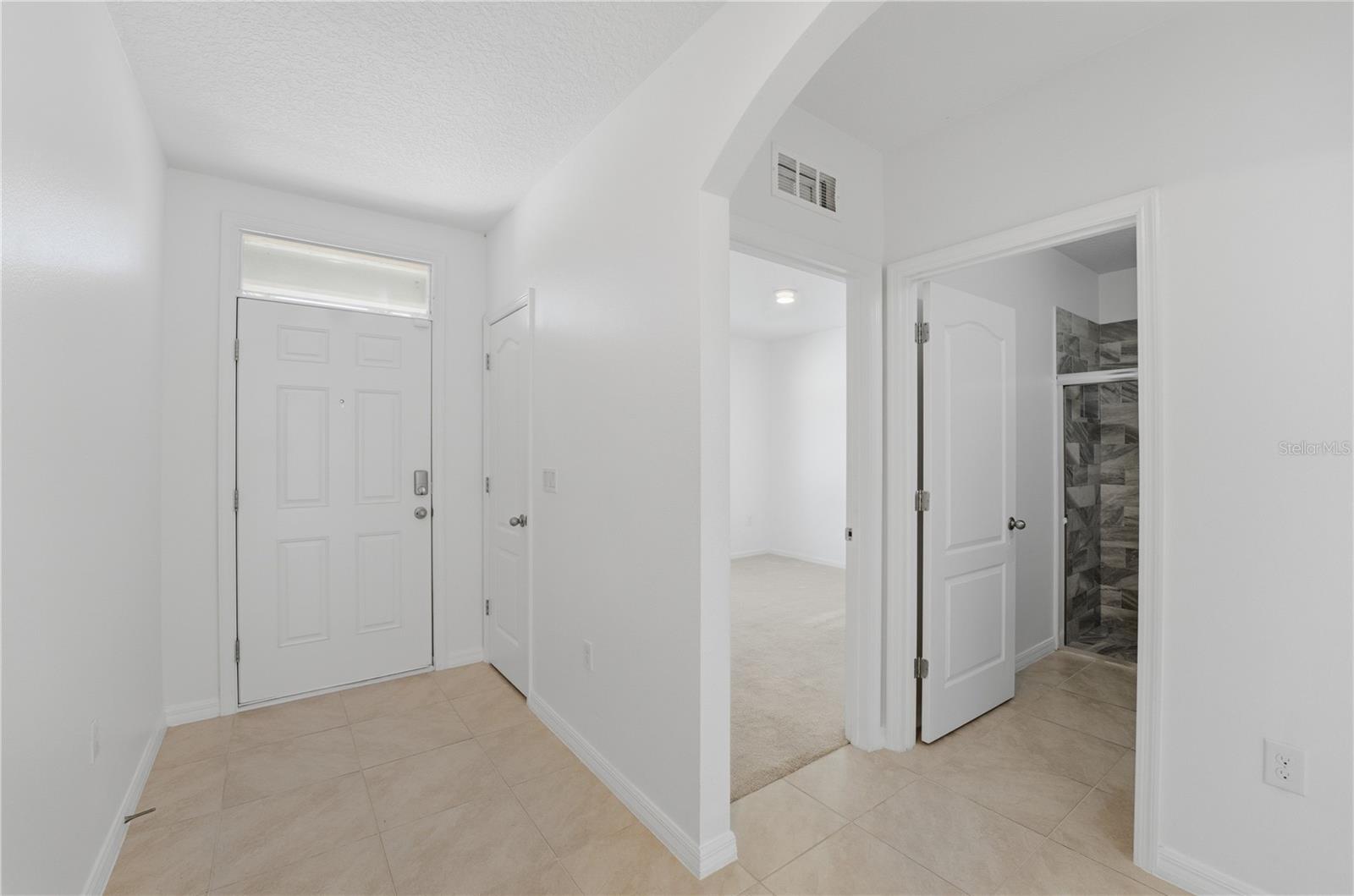 Image 11 of 42 For 1823 Bluepoint Street