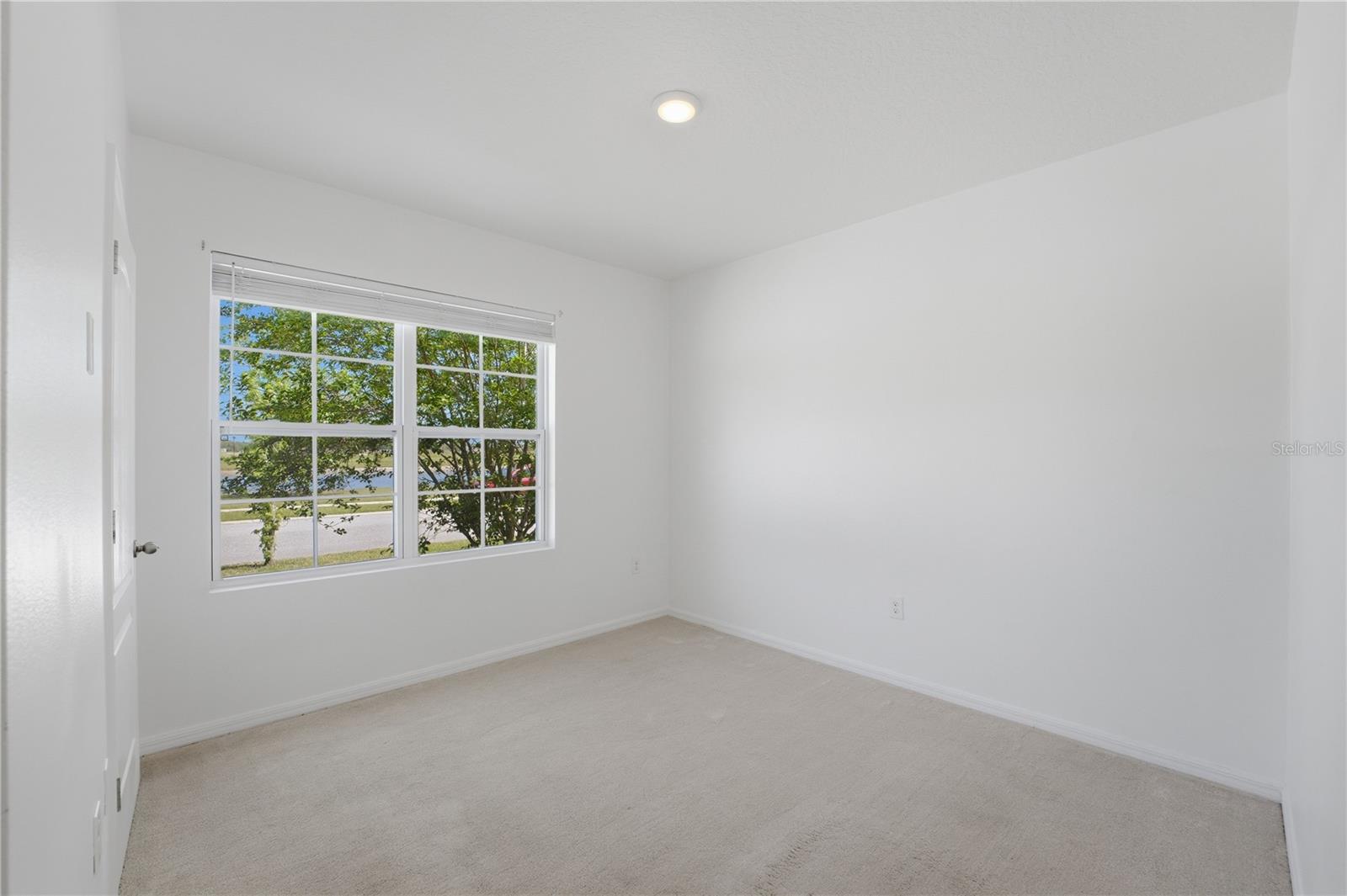 Image 12 of 42 For 1823 Bluepoint Street