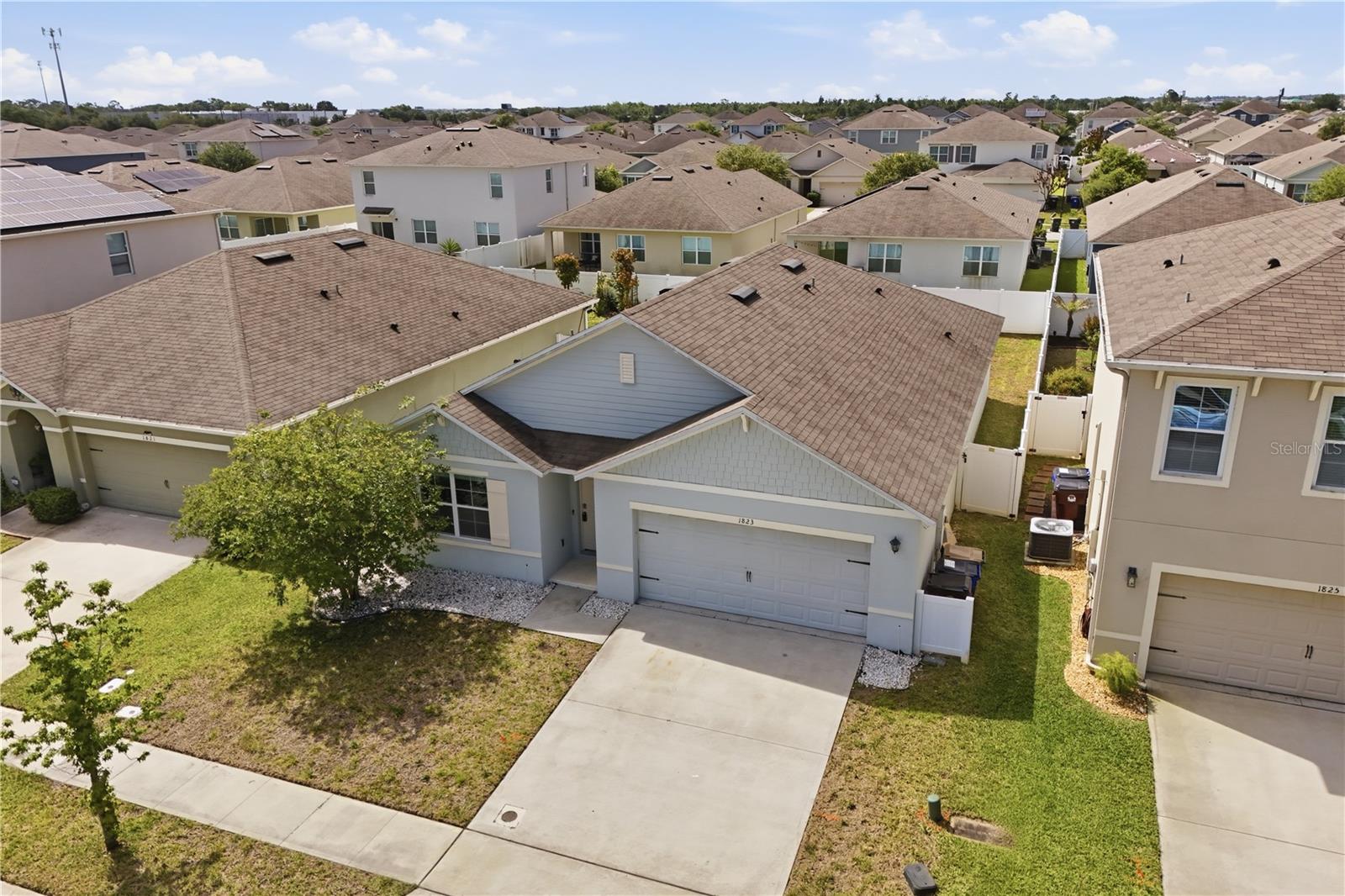 Image 3 of 42 For 1823 Bluepoint Street
