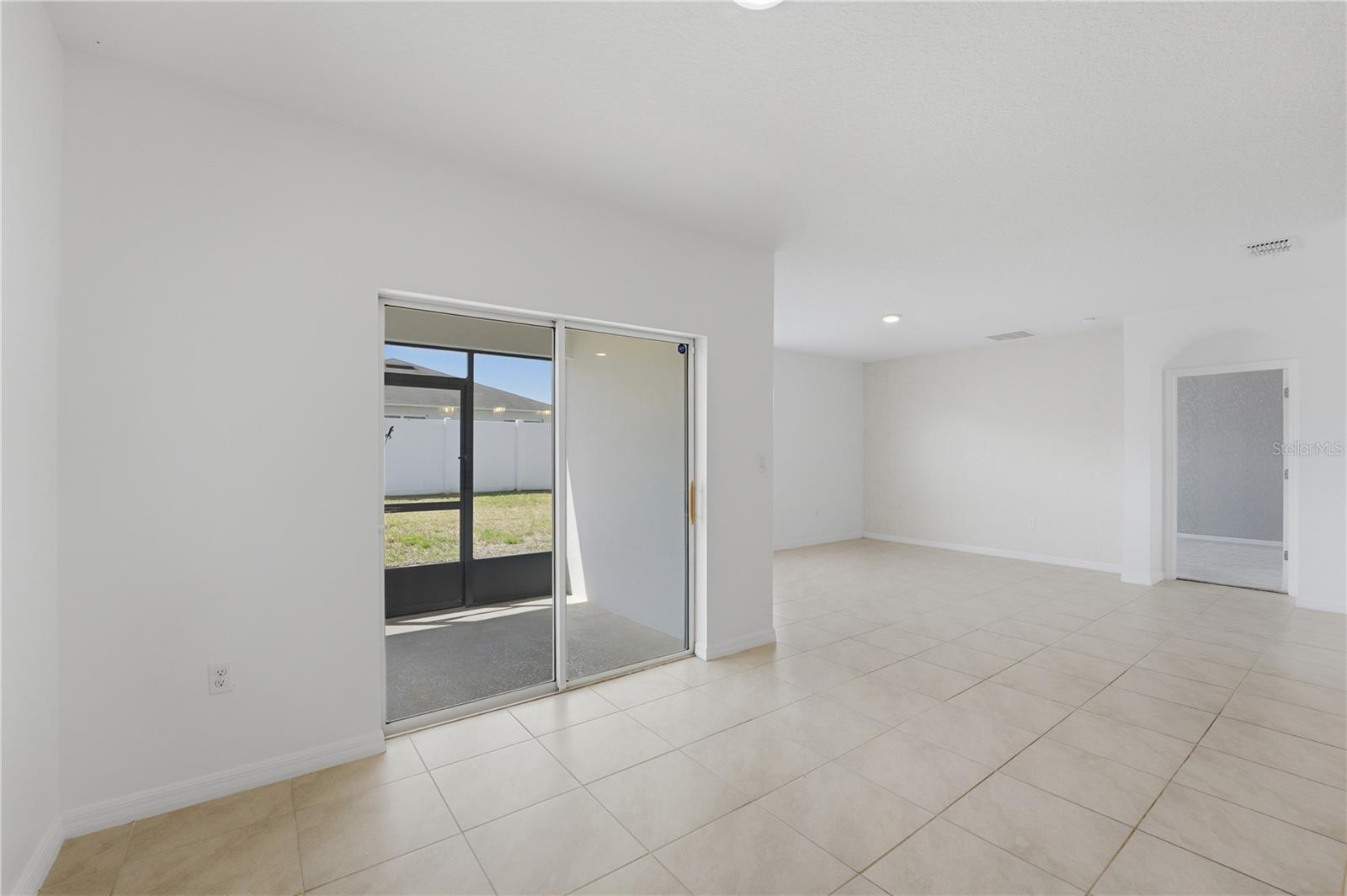 Image 30 of 42 For 1823 Bluepoint Street