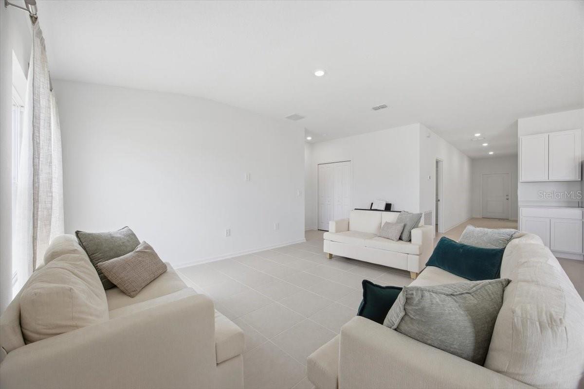 Image 10 of 33 For 2350 Mckinley Drive