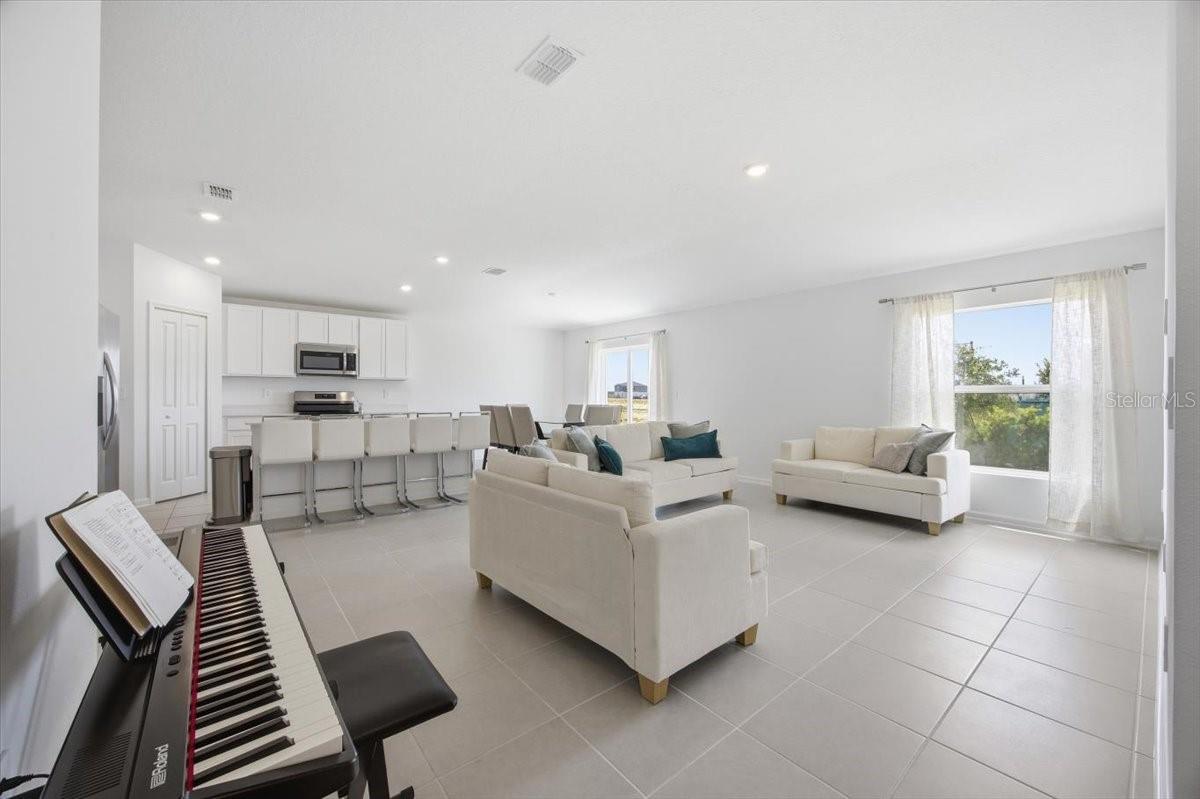 Image 9 of 33 For 2350 Mckinley Drive