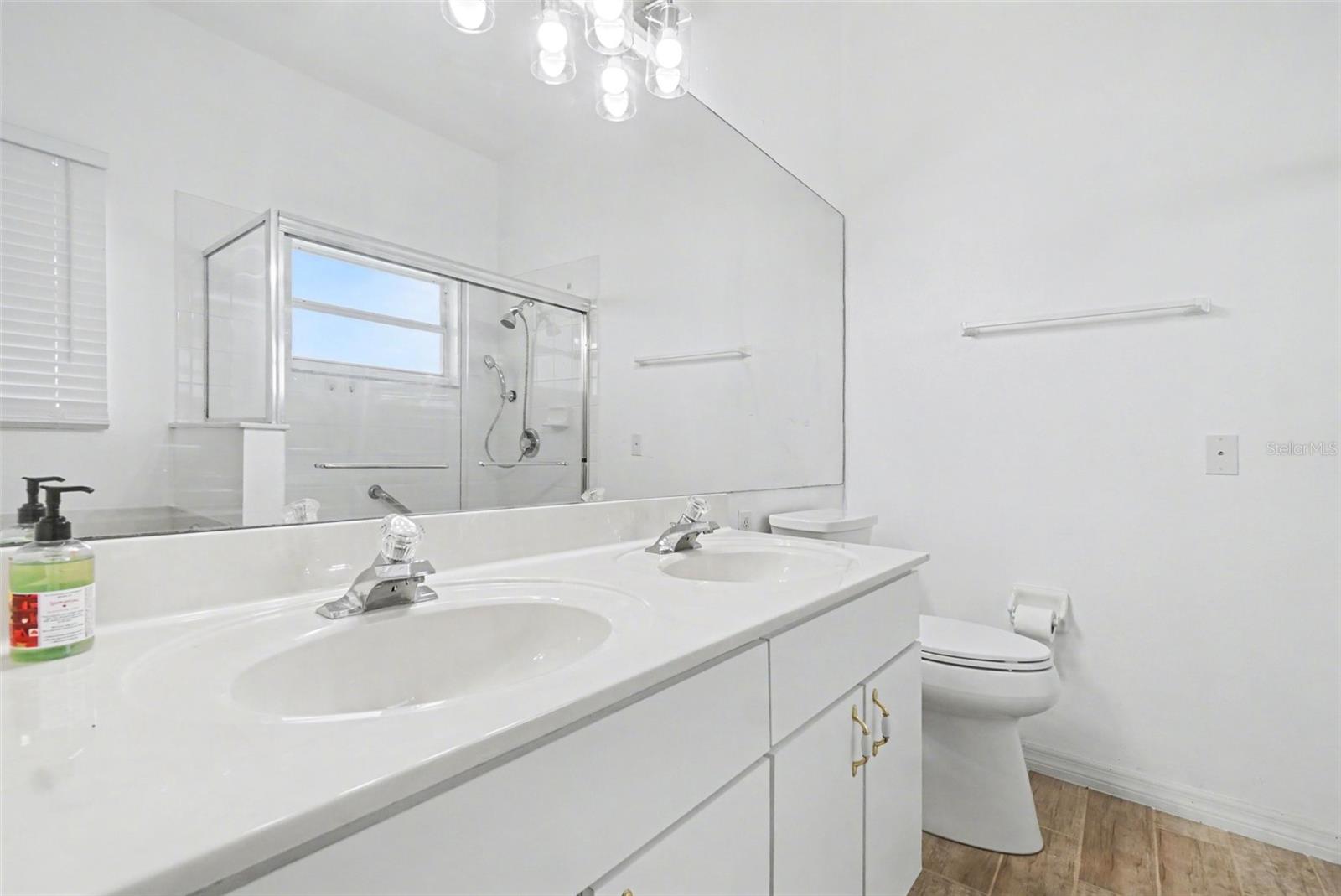 Image 25 of 32 For 4326 Hammersmith Drive