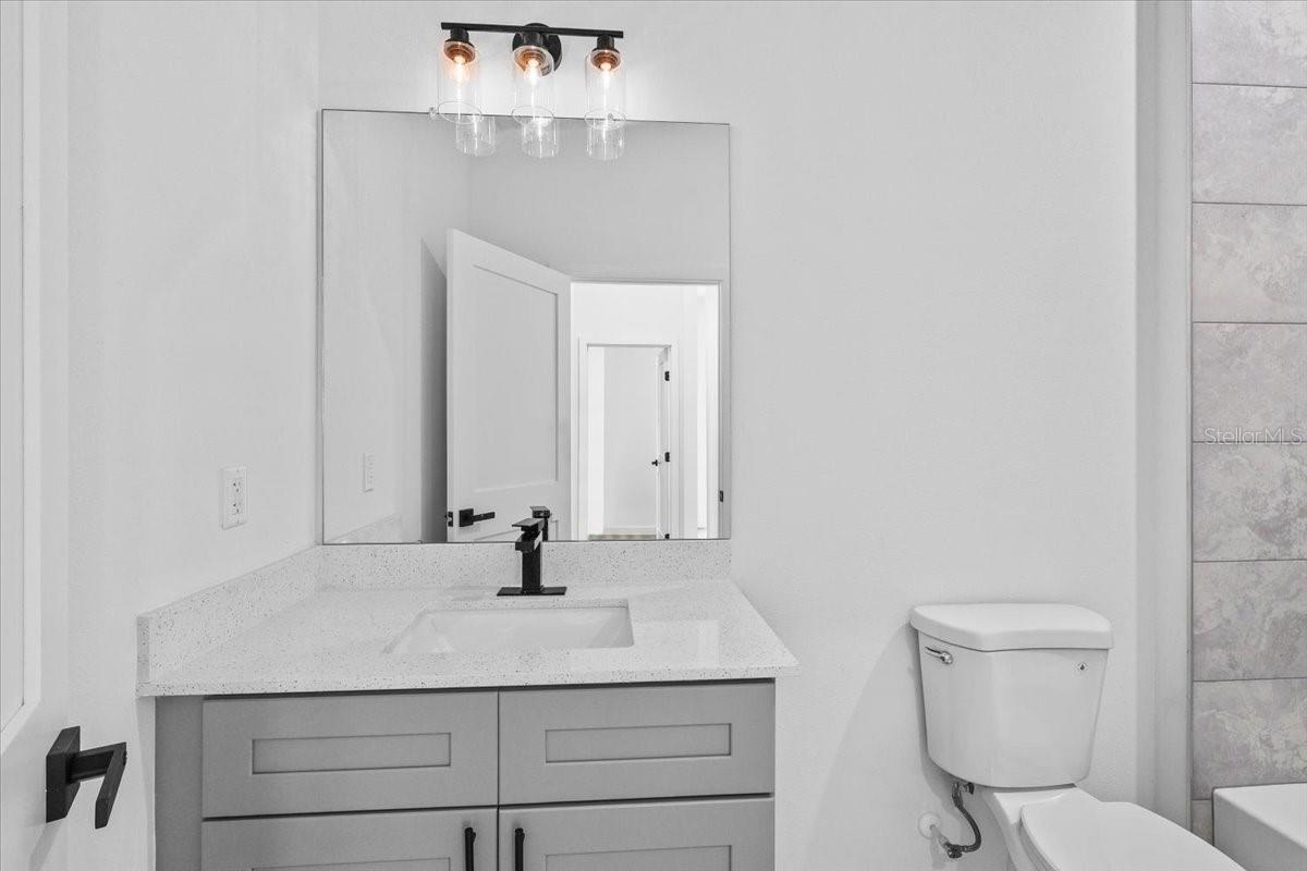 Image 12 of 19 For 8677 Circular Way