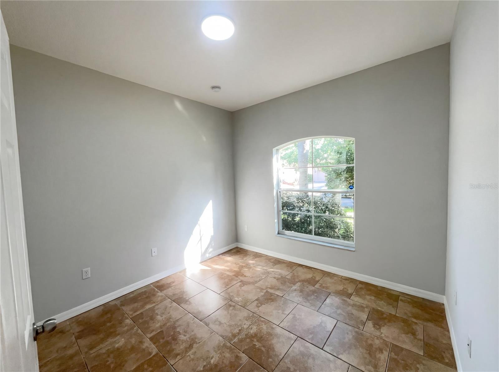 Image 18 of 37 For 3629 Northwoods Drive