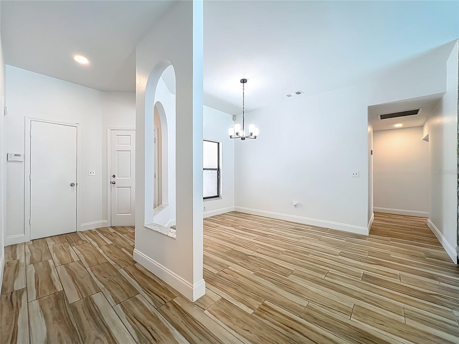 Image 10 of 53 For 637 Starstone Drive