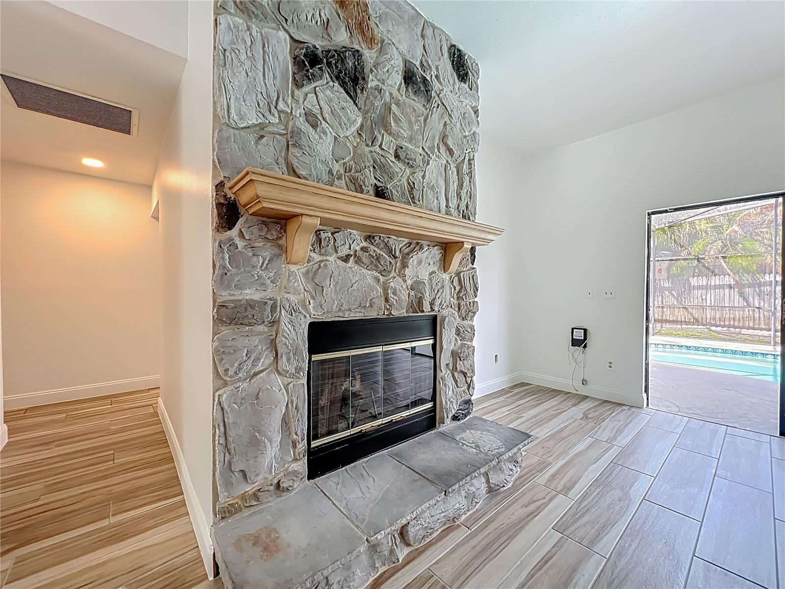 Image 16 of 53 For 637 Starstone Drive