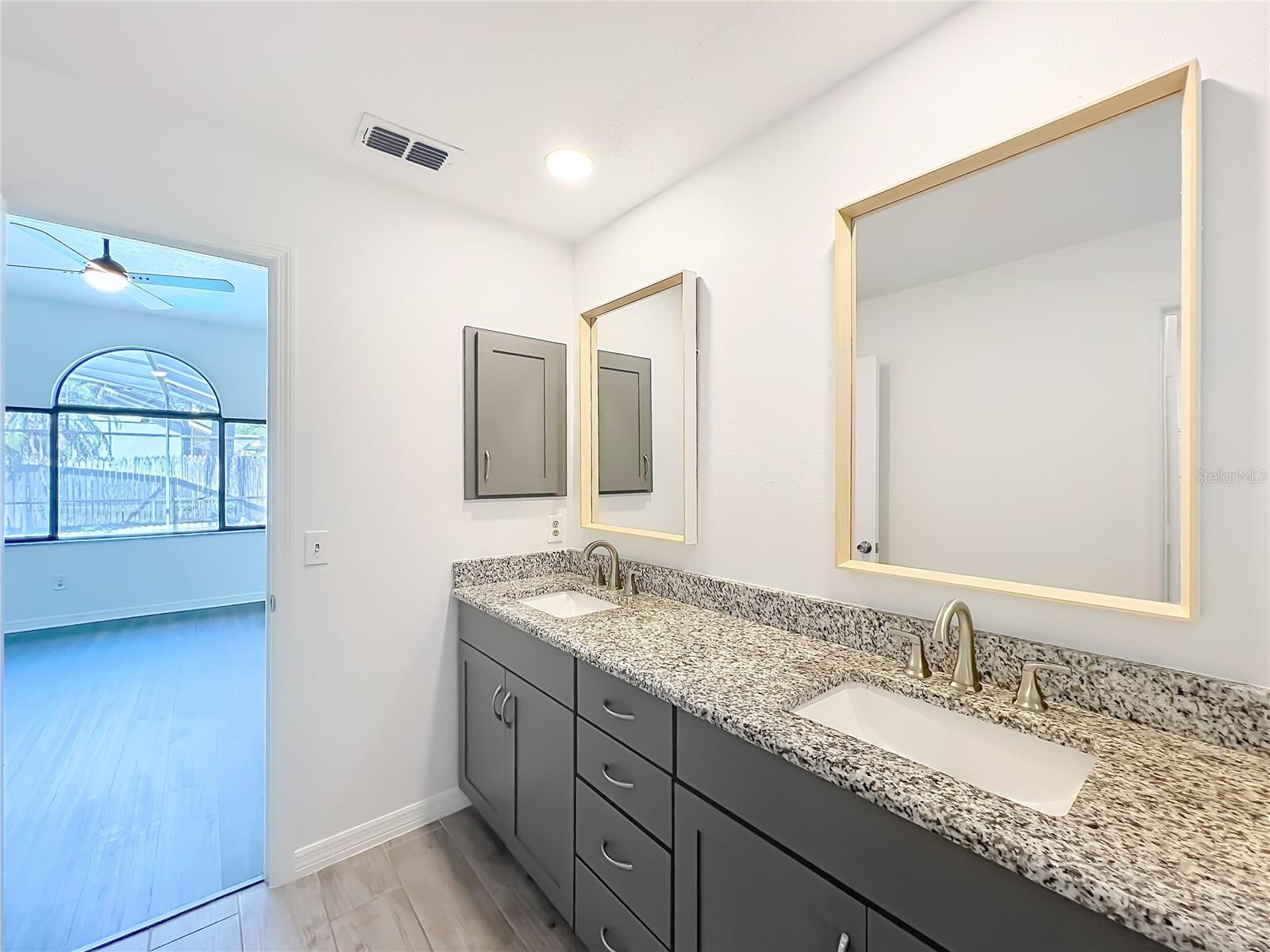 Image 35 of 53 For 637 Starstone Drive