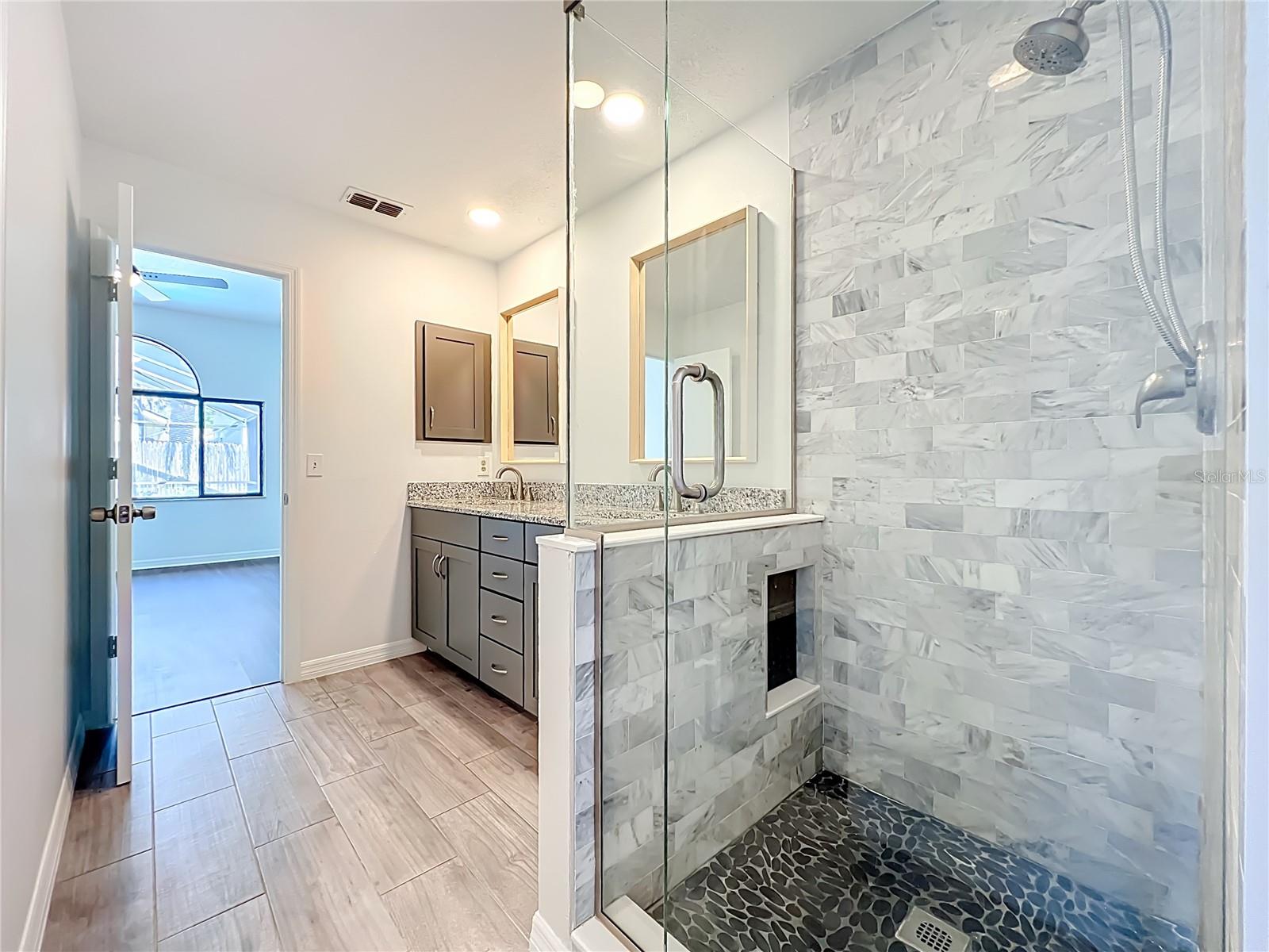 Image 36 of 53 For 637 Starstone Drive