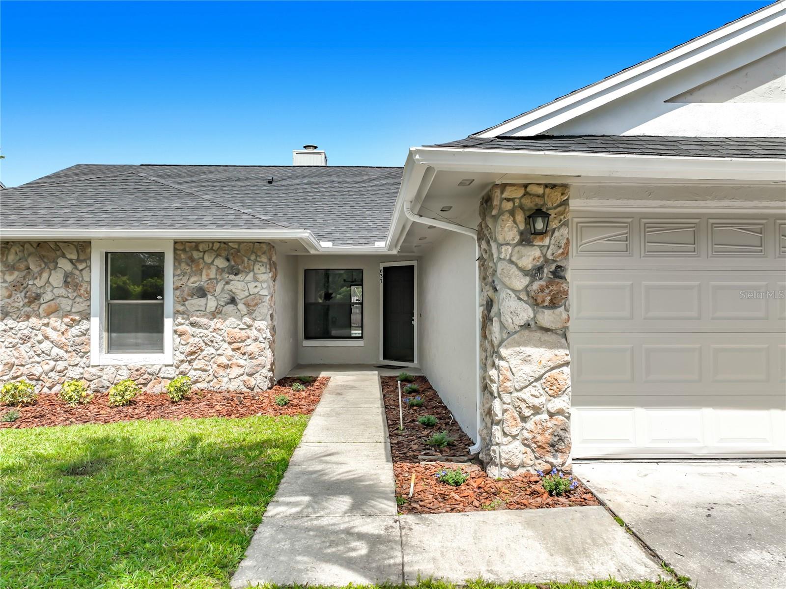 Image 6 of 53 For 637 Starstone Drive