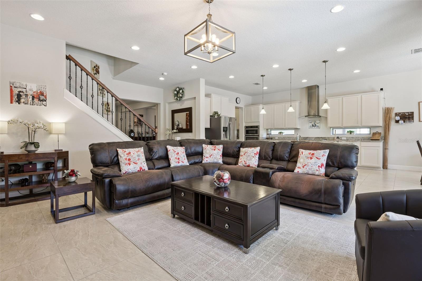 Image 14 of 51 For 9295 Royal Estates Boulevard