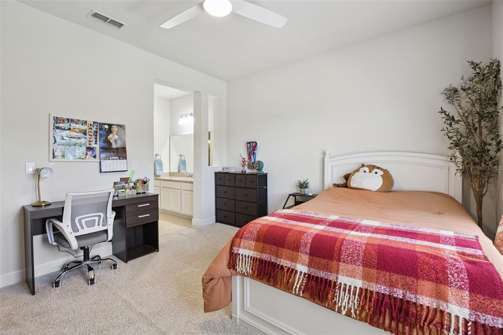 Image 36 of 51 For 9295 Royal Estates Boulevard