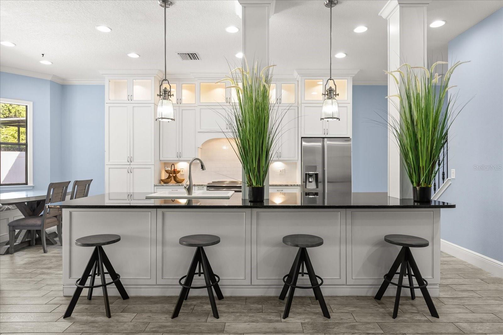 Image 10 of 36 For 200 Vine Street