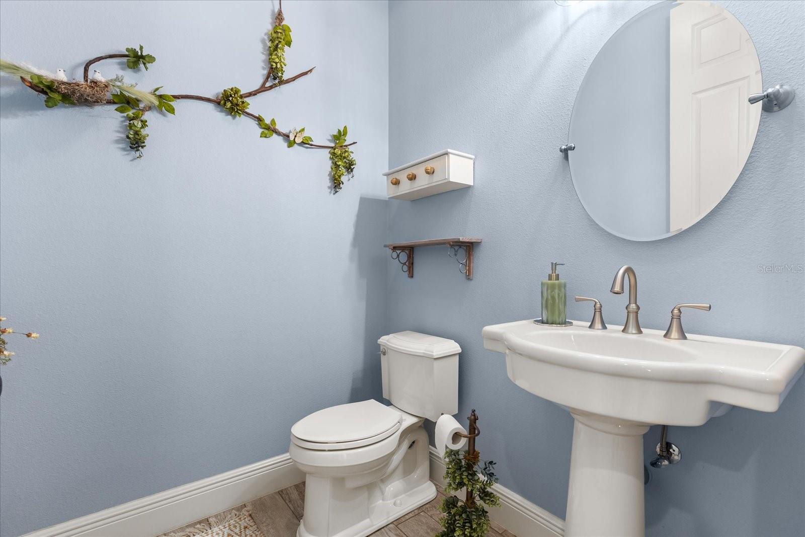 Image 14 of 36 For 200 Vine Street