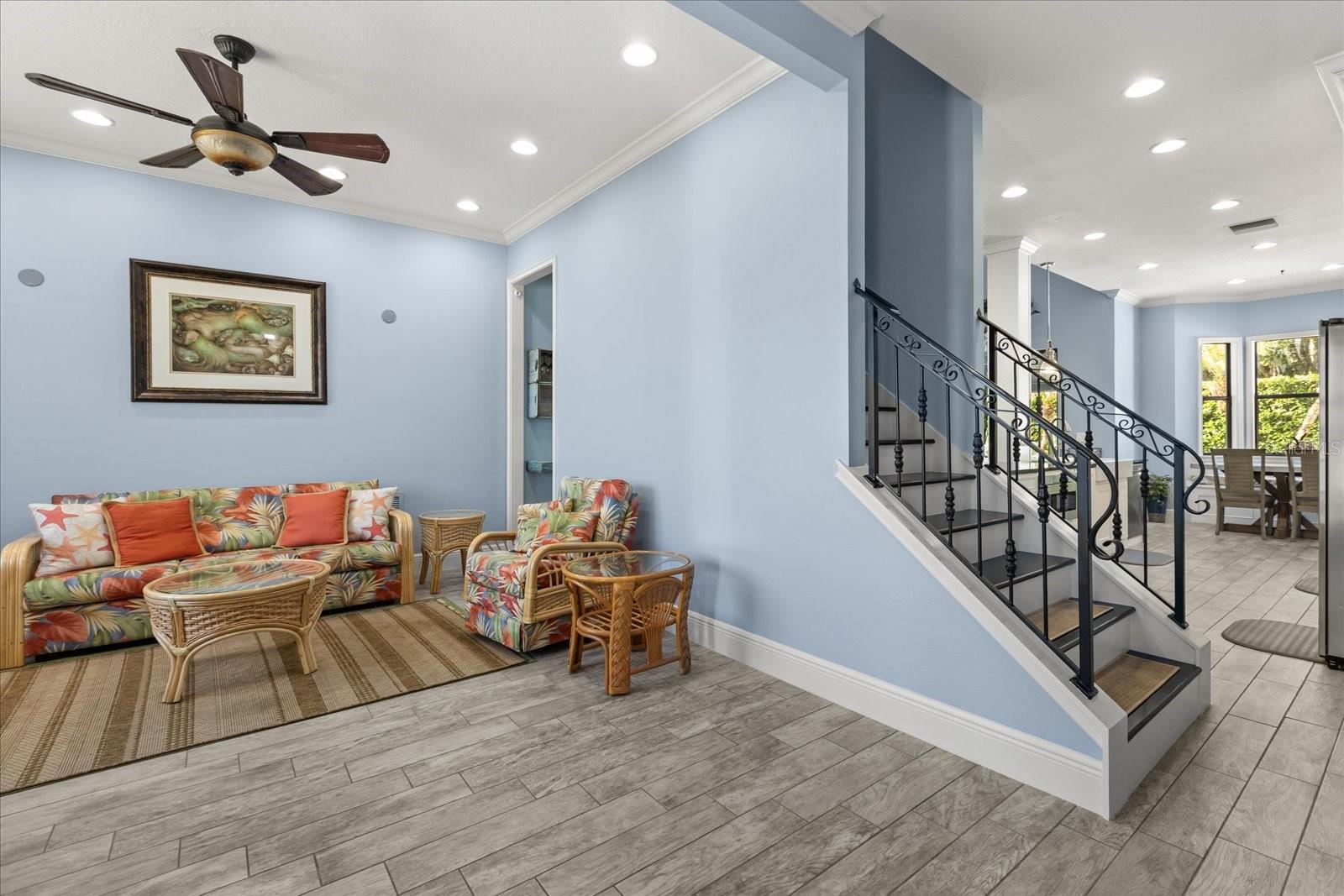 Image 5 of 36 For 200 Vine Street