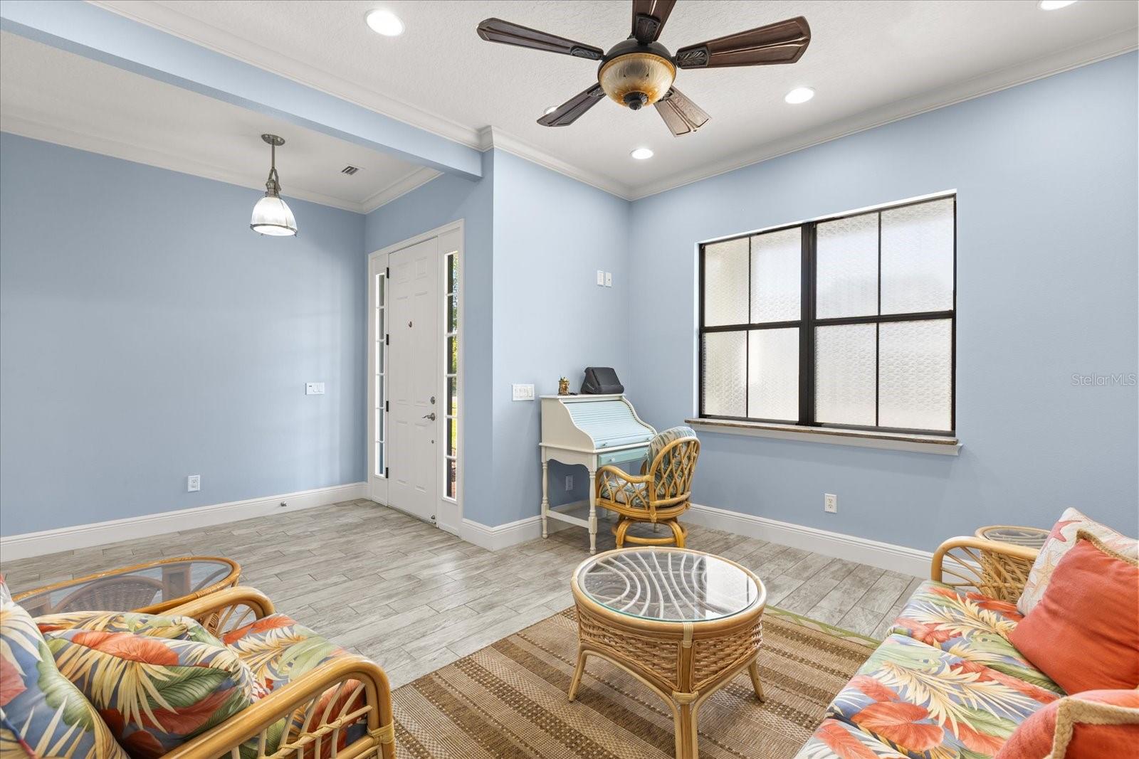 Image 6 of 36 For 200 Vine Street