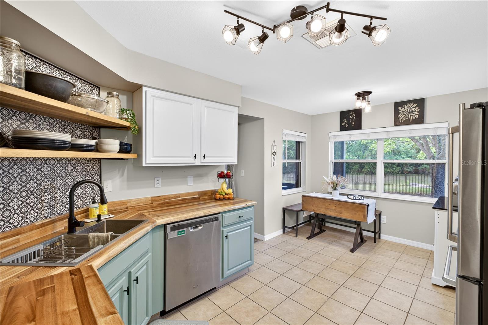 Image 11 of 36 For 11736 Chapelle Court