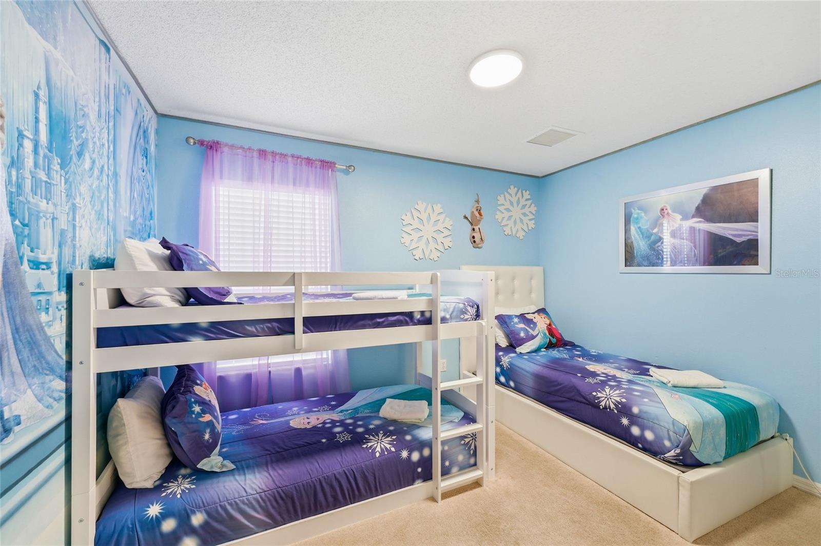 Image 36 of 63 For 8426 Secret Key Cove