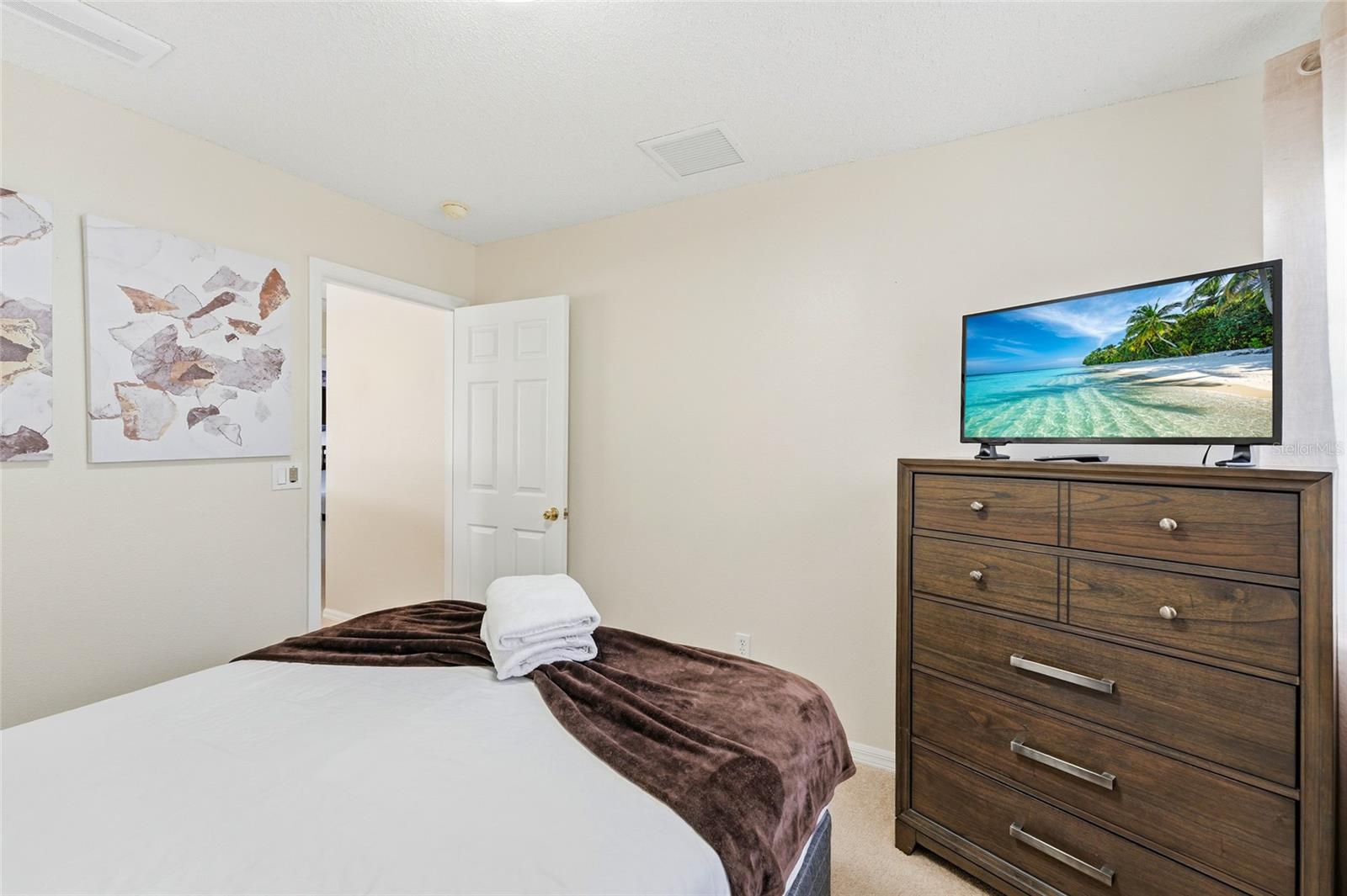 Image 38 of 63 For 8426 Secret Key Cove