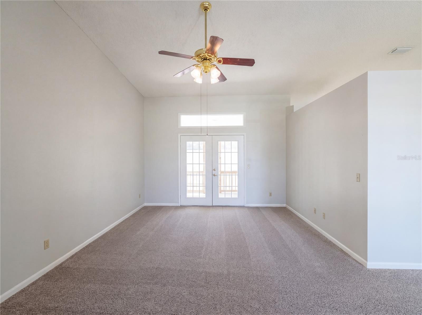 Image 15 of 21 For 2051 Elkcam Boulevard