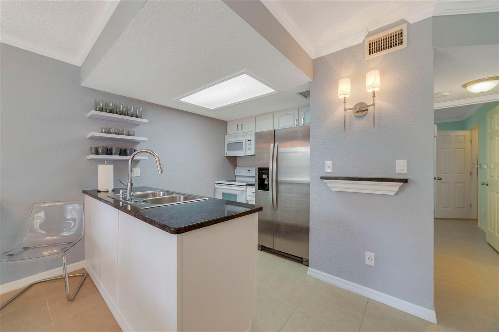 Image 9 of 16 For 108 Lacosta Lane 614