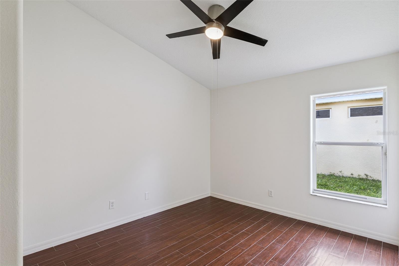 Image 14 of 43 For 2440 Holly Ridge Court