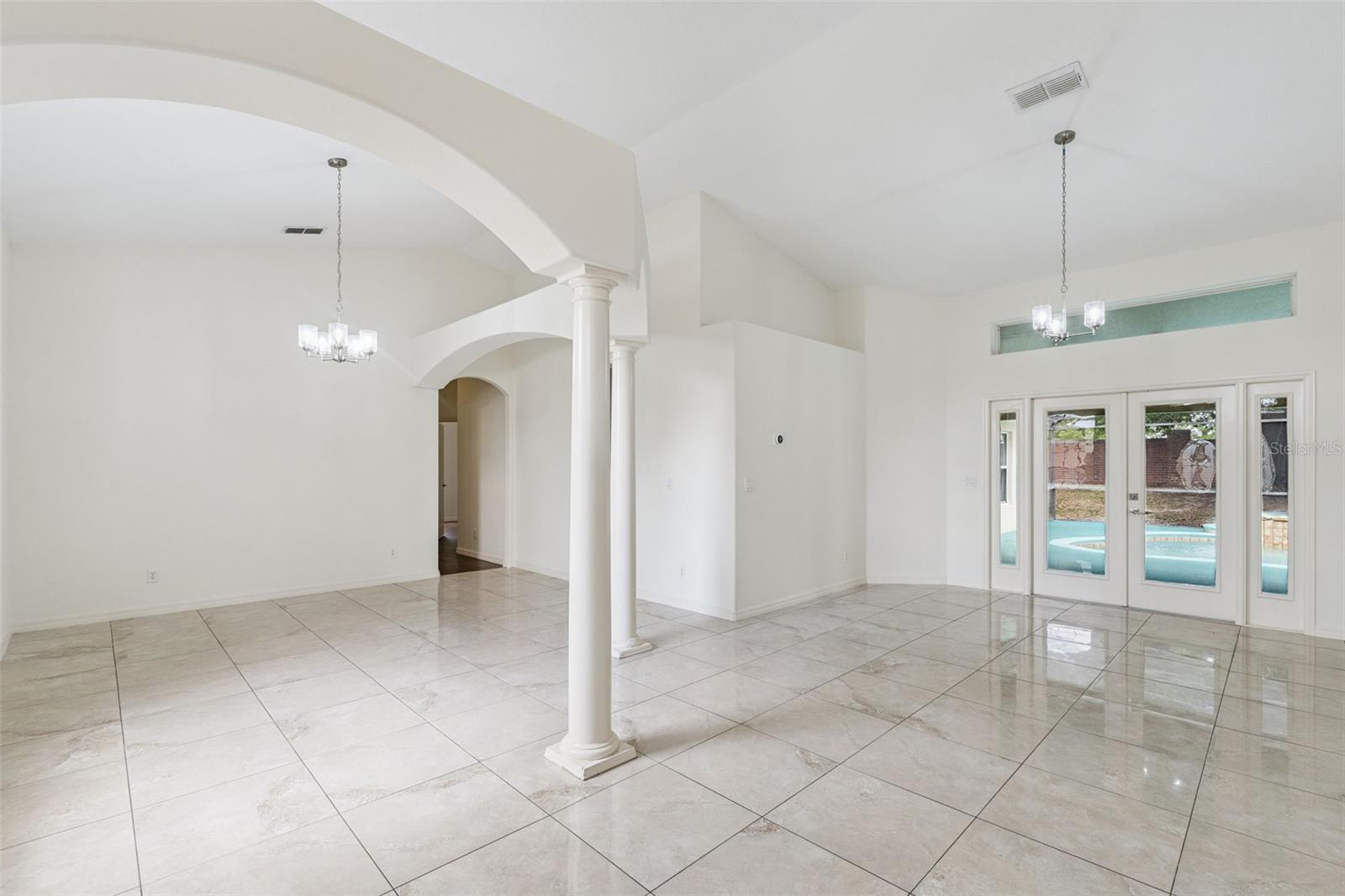 Image 6 of 43 For 2440 Holly Ridge Court